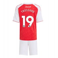 Stroje piłkarskie Arsenal Leandro Trossard #19 Koszulka Podstawowej dla dzieci 2025-26 Krótki Rękaw (+ szorty)